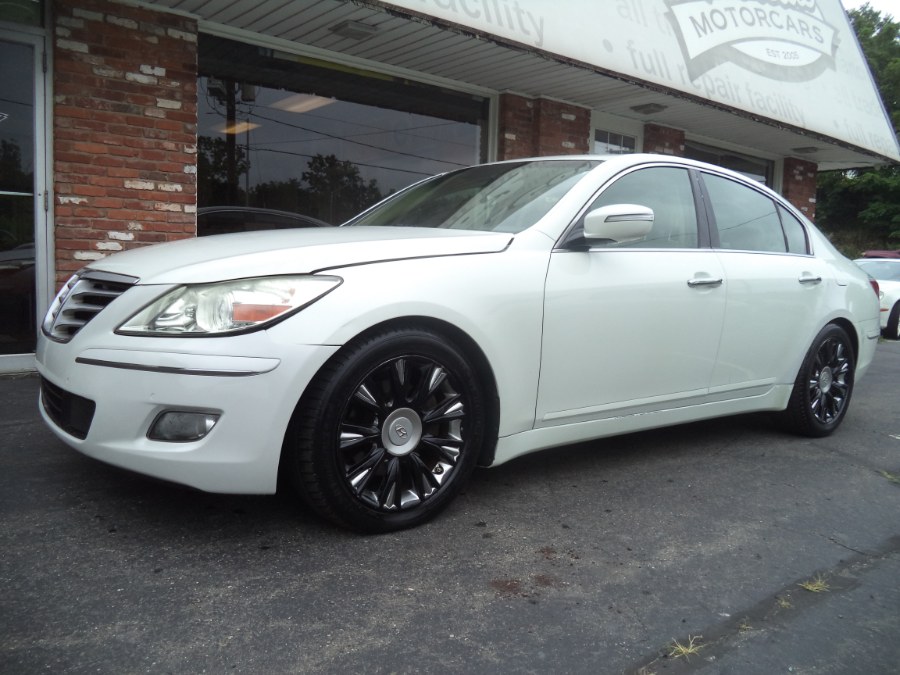 2010 Hyundai Genesis 4dr Sdn 3.8L V6, available for sale in Naugatuck, CT
