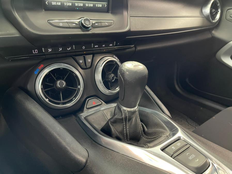 Used Chevrolet Camaro 2dr Cpe 1LT 2016 | 5 Towns Drive. Inwood, New York Used Chevrolet Camaro 2dr Cpe 1LT 2016 | 5 Towns Drive. Inwood, New York