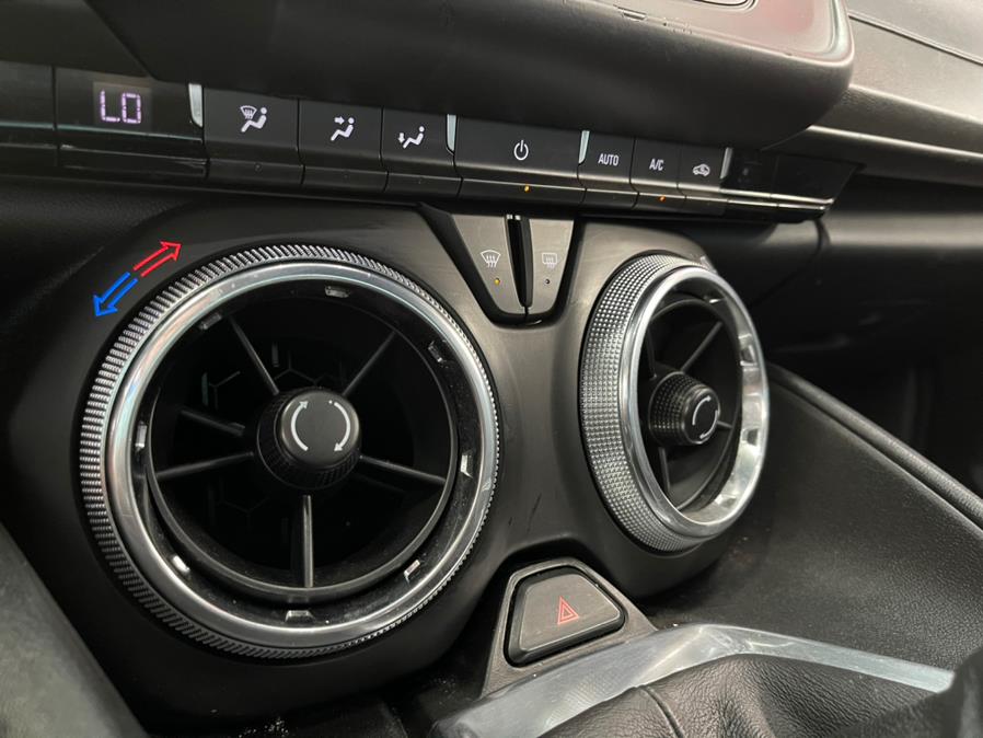 Used Chevrolet Camaro 2dr Cpe 1LT 2016 | 5 Towns Drive. Inwood, New York Used Chevrolet Camaro 2dr Cpe 1LT 2016 | 5 Towns Drive. Inwood, New York