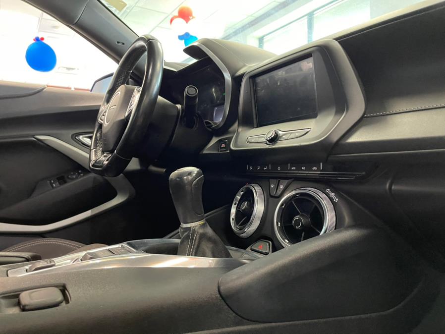 Used Chevrolet Camaro 2dr Cpe 1LT 2016 | 5 Towns Drive. Inwood, New York Used Chevrolet Camaro 2dr Cpe 1LT 2016 | 5 Towns Drive. Inwood, New York