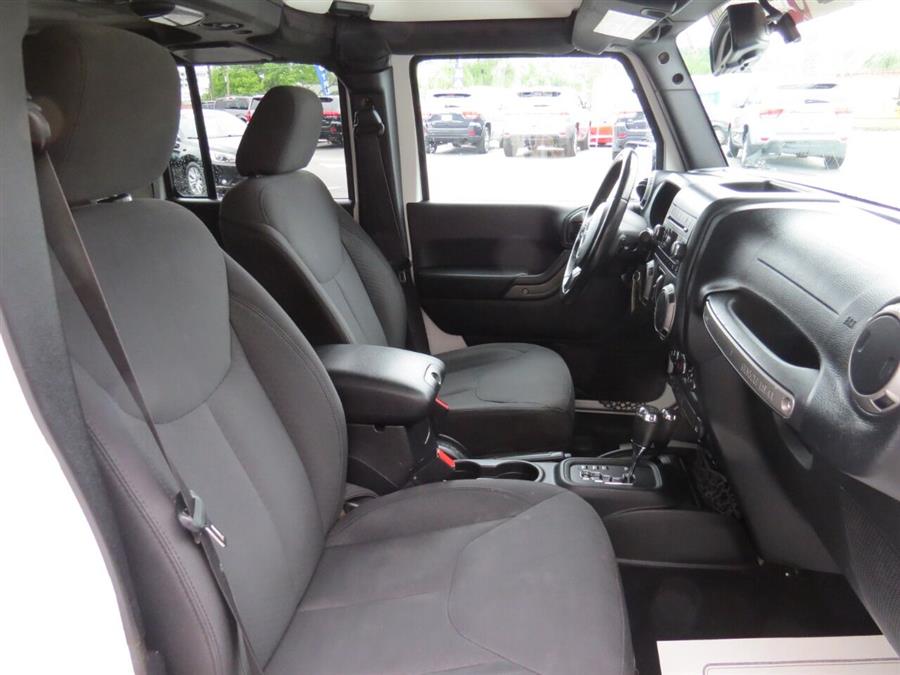 Used Jeep Wrangler Unlimited Sport S 4x4 4dr SUV 2016 | Lake City Exports Inc. Auburn, Maine Used Jeep Wrangler Unlimited Sport S 4x4 4dr SUV 2016 | Lake City Exports Inc. Auburn, Maine