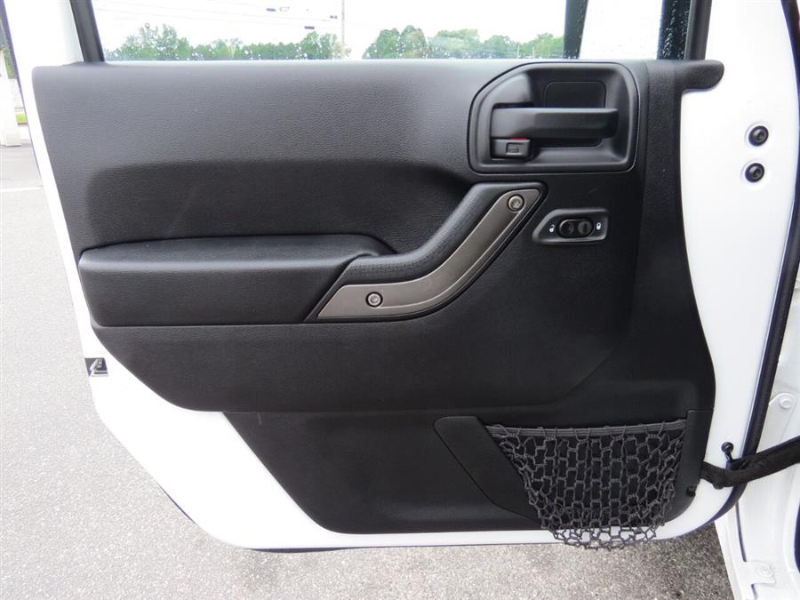 Used Jeep Wrangler Unlimited Sport S 4x4 4dr SUV 2016 | Lake City Exports Inc. Auburn, Maine Used Jeep Wrangler Unlimited Sport S 4x4 4dr SUV 2016 | Lake City Exports Inc. Auburn, Maine
