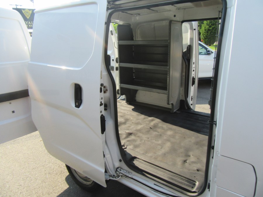 Used Nissan NV200 I4 SV 2015 | Royalty Auto Sales. Little Ferry, New Jersey Used Nissan NV200 I4 SV 2015 | Royalty Auto Sales. Little Ferry, New Jersey