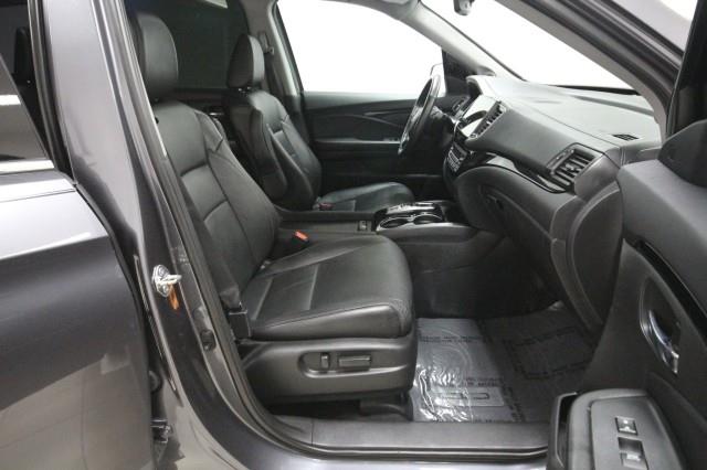 Used Honda Pilot Elite AWD w/ Navi, RES & rearCam 2019 | Car Revolution. Maple Shade, New Jersey Used Honda Pilot Elite AWD w/ Navi, RES & rearCam 2019 | Car Revolution. Maple Shade, New Jersey