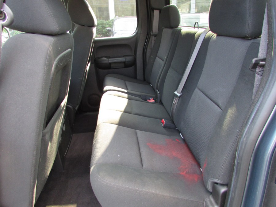 2013 Chevrolet Silverado 1500 4WD Ext Cab 143.5" LT, available for sale in East Windsor, Connecticut | United Auto Sales of E Windsor, Inc. East Windsor, Connecticut 2013 Chevrolet Silverado 1500 4WD Ext Cab 143.5" LT, available for sale in East Windsor, Connecticut | United Auto Sales of E Windsor, Inc. East Windsor, Connecticut