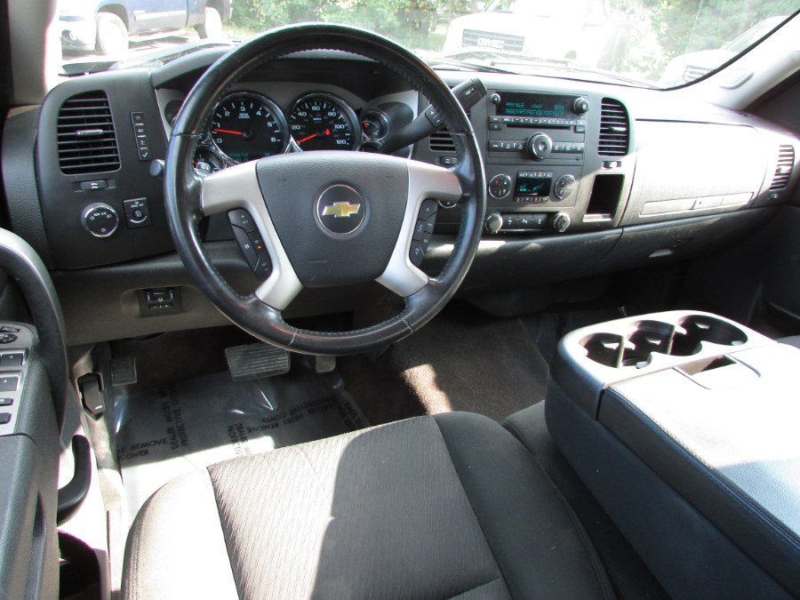 2013 Chevrolet Silverado 1500 4WD Ext Cab 143.5" LT, available for sale in East Windsor, Connecticut | United Auto Sales of E Windsor, Inc. East Windsor, Connecticut 2013 Chevrolet Silverado 1500 4WD Ext Cab 143.5" LT, available for sale in East Windsor, Connecticut | United Auto Sales of E Windsor, Inc. East Windsor, Connecticut