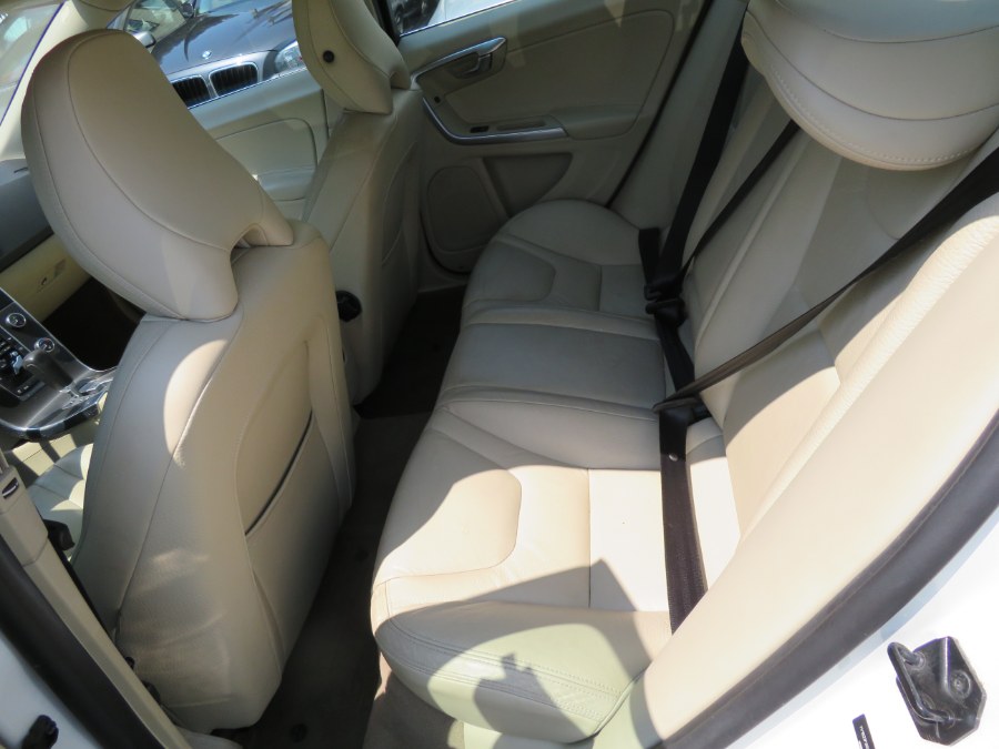 Used Volvo S60 FWD 4dr Sdn T5 w/Moonroof 2012 | Auto Match LLC. Waterbury, Connecticut Used Volvo S60 FWD 4dr Sdn T5 w/Moonroof 2012 | Auto Match LLC. Waterbury, Connecticut