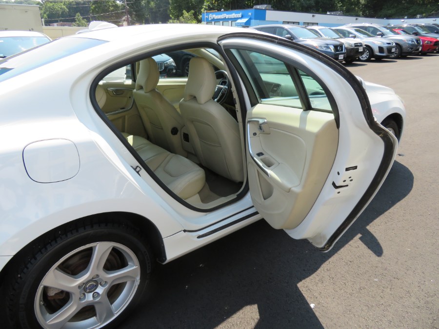 Used Volvo S60 FWD 4dr Sdn T5 w/Moonroof 2012 | Auto Match LLC. Waterbury, Connecticut Used Volvo S60 FWD 4dr Sdn T5 w/Moonroof 2012 | Auto Match LLC. Waterbury, Connecticut