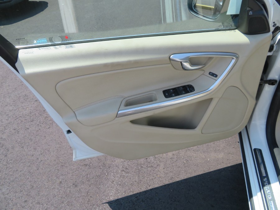 Used Volvo S60 FWD 4dr Sdn T5 w/Moonroof 2012 | Auto Match LLC. Waterbury, Connecticut Used Volvo S60 FWD 4dr Sdn T5 w/Moonroof 2012 | Auto Match LLC. Waterbury, Connecticut