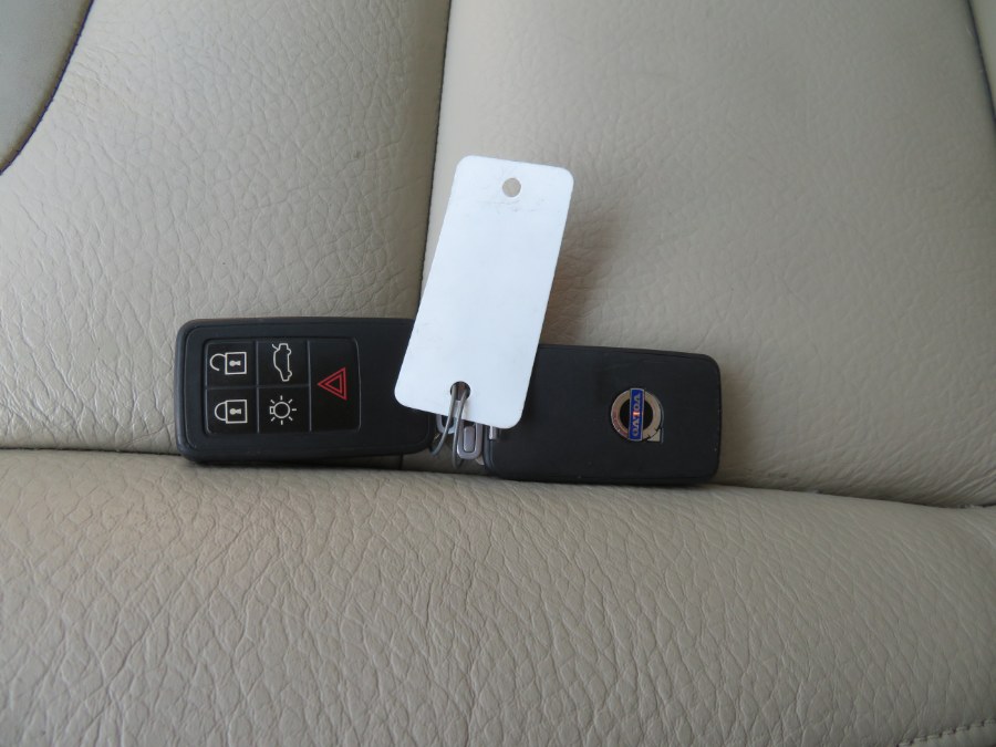 Used Volvo S60 FWD 4dr Sdn T5 w/Moonroof 2012 | Auto Match LLC. Waterbury, Connecticut Used Volvo S60 FWD 4dr Sdn T5 w/Moonroof 2012 | Auto Match LLC. Waterbury, Connecticut
