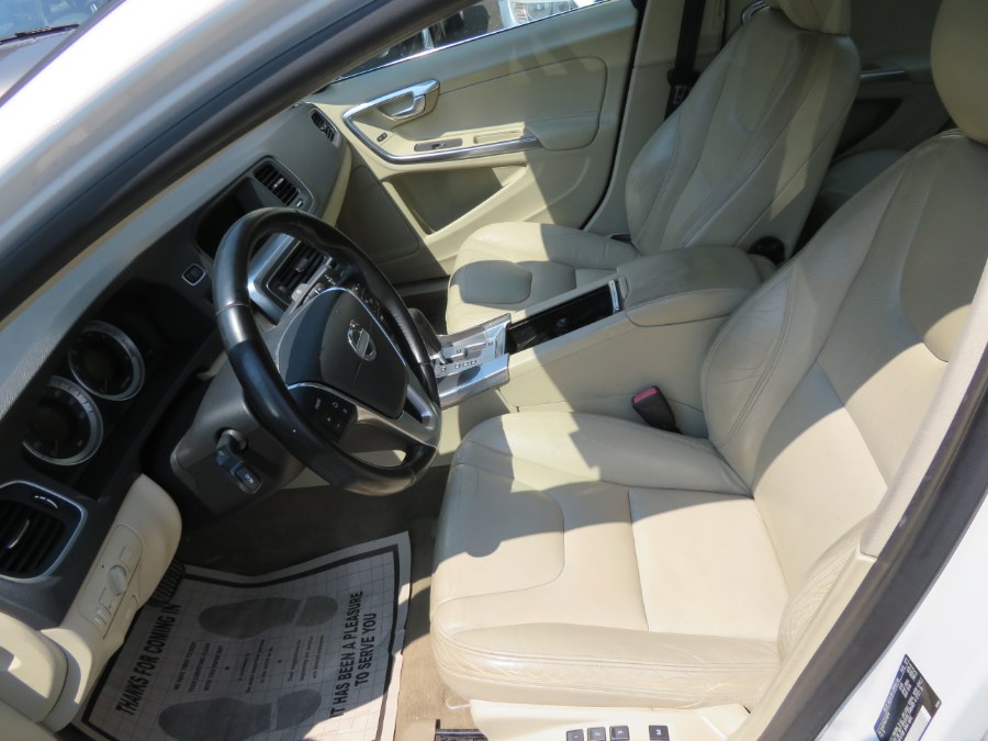 Used Volvo S60 FWD 4dr Sdn T5 w/Moonroof 2012 | Auto Match LLC. Waterbury, Connecticut Used Volvo S60 FWD 4dr Sdn T5 w/Moonroof 2012 | Auto Match LLC. Waterbury, Connecticut