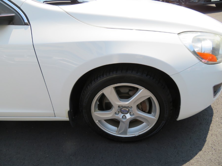 Used Volvo S60 FWD 4dr Sdn T5 w/Moonroof 2012 | Auto Match LLC. Waterbury, Connecticut Used Volvo S60 FWD 4dr Sdn T5 w/Moonroof 2012 | Auto Match LLC. Waterbury, Connecticut