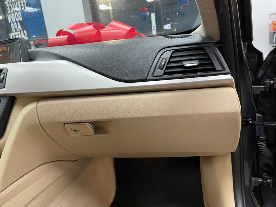 2015 BMW 3 Series 4dr Sdn 320i RWD, available for sale in Inwood, New York | 5 Towns Drive. Inwood, New York 2015 BMW 3 Series 4dr Sdn 320i RWD, available for sale in Inwood, New York | 5 Towns Drive. Inwood, New York