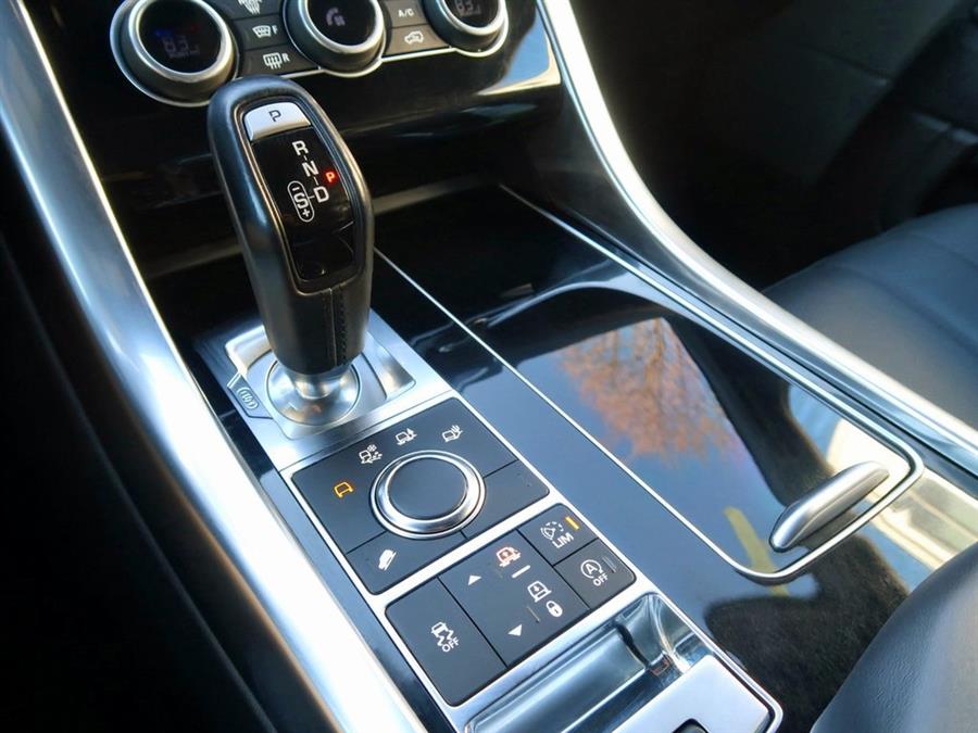 Used Land Rover Range Rover Sport 3.0L V6 Supercharged SE 2017 | Auto Expo Ent Inc.. Great Neck, New York Used Land Rover Range Rover Sport 3.0L V6 Supercharged SE 2017 | Auto Expo Ent Inc.. Great Neck, New York