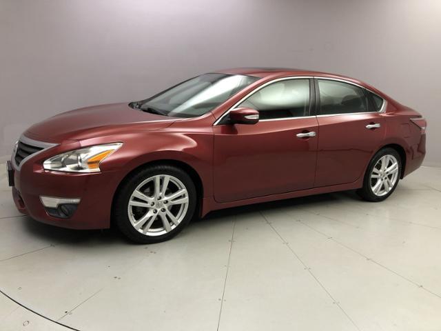 2015 Nissan Altima 4dr Sdn V6 3.5 SL *Ltd Avail*, available for sale in Naugatuck, Connecticut | J&M Automotive Sls&Svc LLC. Naugatuck, Connecticut
