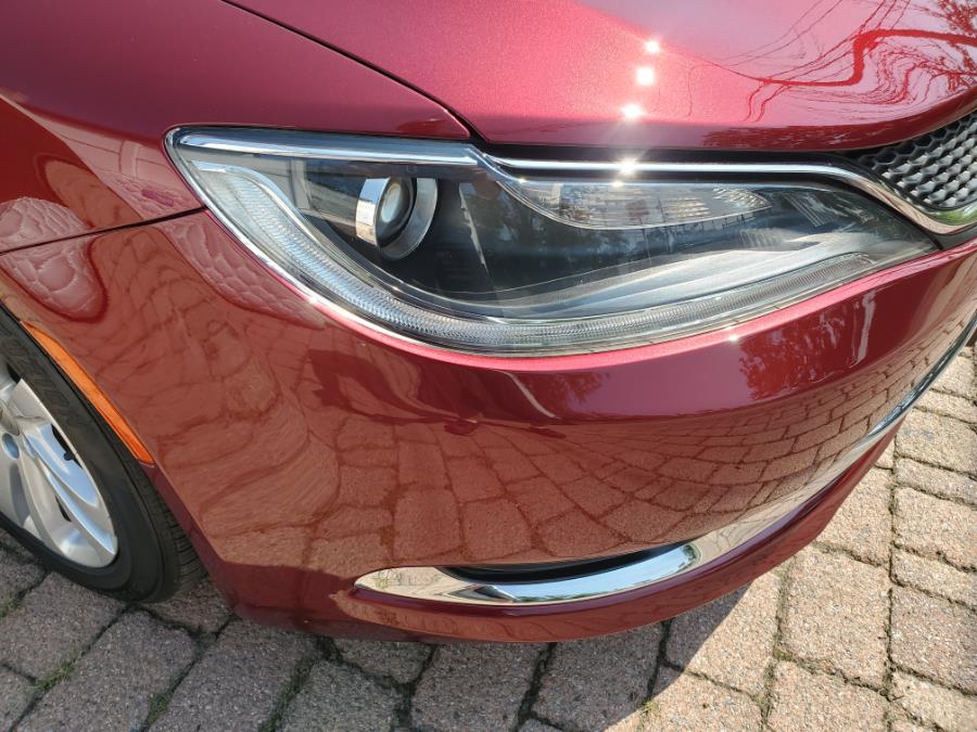Used Chrysler 200 4dr Sdn Limited FWD 2015 | SGM Auto Sales. West Babylon, New York Used Chrysler 200 4dr Sdn Limited FWD 2015 | SGM Auto Sales. West Babylon, New York