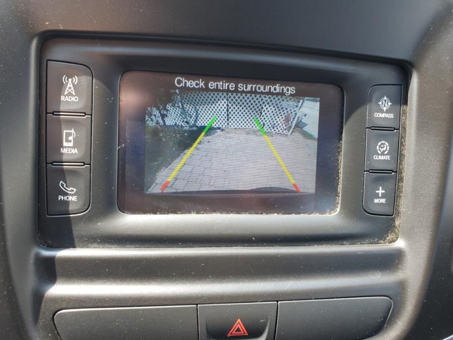 Used Chrysler 200 4dr Sdn Limited FWD 2015 | SGM Auto Sales. West Babylon, New York Used Chrysler 200 4dr Sdn Limited FWD 2015 | SGM Auto Sales. West Babylon, New York