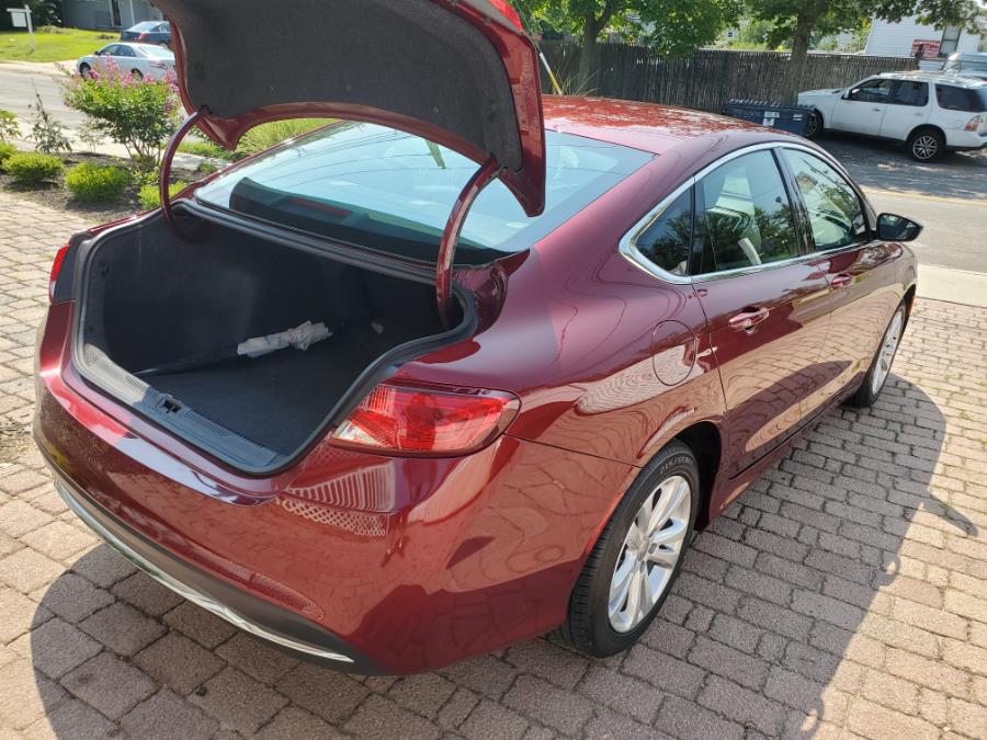 Used Chrysler 200 4dr Sdn Limited FWD 2015 | SGM Auto Sales. West Babylon, New York Used Chrysler 200 4dr Sdn Limited FWD 2015 | SGM Auto Sales. West Babylon, New York
