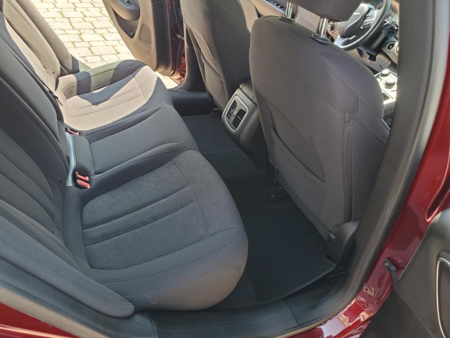 Used Chrysler 200 4dr Sdn Limited FWD 2015 | SGM Auto Sales. West Babylon, New York Used Chrysler 200 4dr Sdn Limited FWD 2015 | SGM Auto Sales. West Babylon, New York