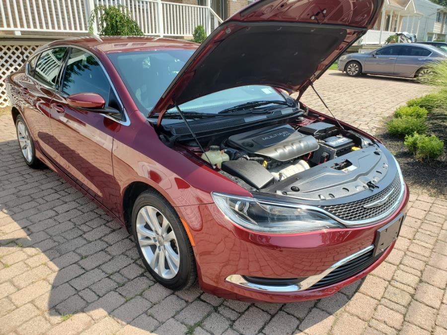 Used Chrysler 200 4dr Sdn Limited FWD 2015 | SGM Auto Sales. West Babylon, New York Used Chrysler 200 4dr Sdn Limited FWD 2015 | SGM Auto Sales. West Babylon, New York