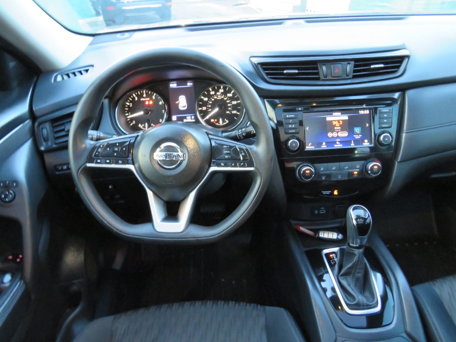 Used Nissan Rogue AWD SV PANO 2018 | Road Masters II INC. Middle Village, New York Used Nissan Rogue AWD SV PANO 2018 | Road Masters II INC. Middle Village, New York