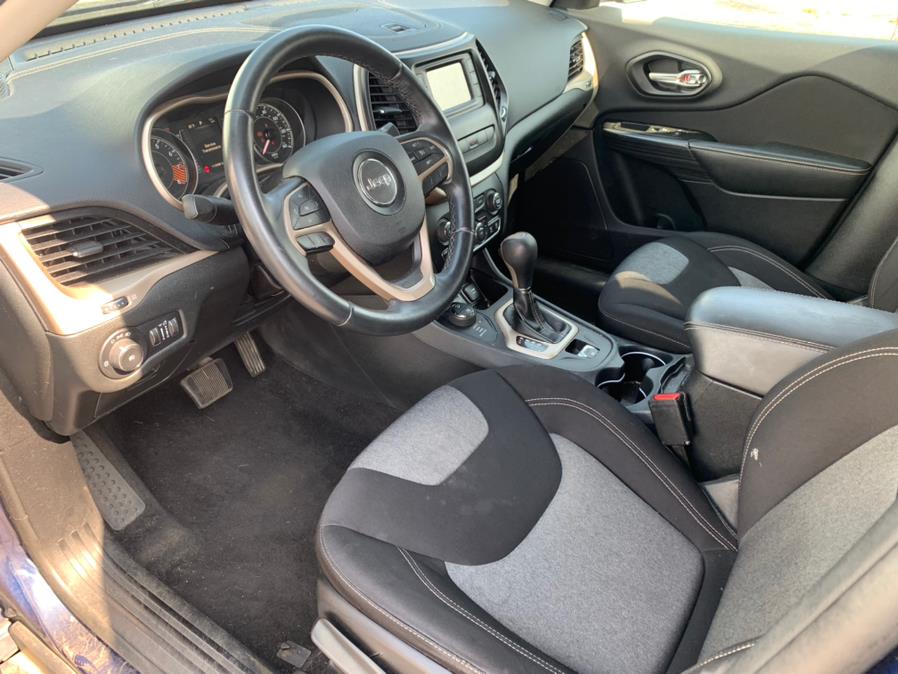 2014 Jeep Cherokee 4WD 4dr Latitude, available for sale in Milford, Connecticut | Dealertown Auto Wholesalers. Milford, Connecticut 2014 Jeep Cherokee 4WD 4dr Latitude, available for sale in Milford, Connecticut | Dealertown Auto Wholesalers. Milford, Connecticut