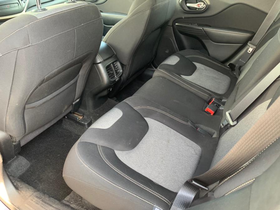 2014 Jeep Cherokee 4WD 4dr Latitude, available for sale in Milford, Connecticut | Dealertown Auto Wholesalers. Milford, Connecticut 2014 Jeep Cherokee 4WD 4dr Latitude, available for sale in Milford, Connecticut | Dealertown Auto Wholesalers. Milford, Connecticut