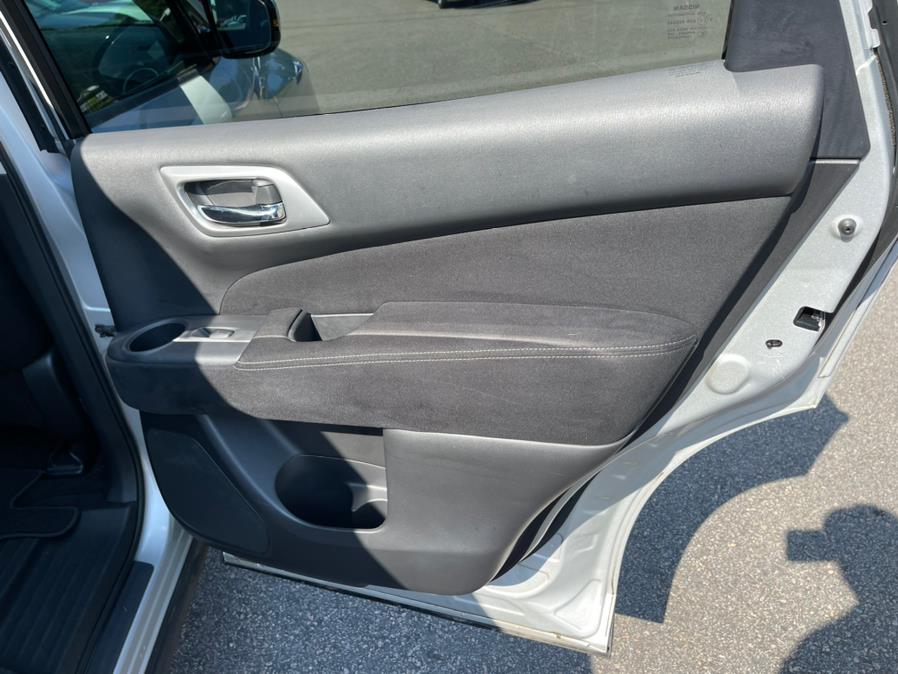 Used Nissan Pathfinder 4WD 4dr S *Ltd Avail* 2015 | Mike And Tony Auto Sales, Inc. South Windsor, Connecticut Used Nissan Pathfinder 4WD 4dr S *Ltd Avail* 2015 | Mike And Tony Auto Sales, Inc. South Windsor, Connecticut