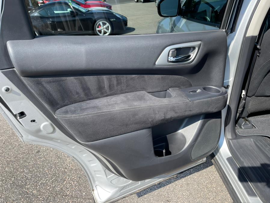 Used Nissan Pathfinder 4WD 4dr S *Ltd Avail* 2015 | Mike And Tony Auto Sales, Inc. South Windsor, Connecticut Used Nissan Pathfinder 4WD 4dr S *Ltd Avail* 2015 | Mike And Tony Auto Sales, Inc. South Windsor, Connecticut