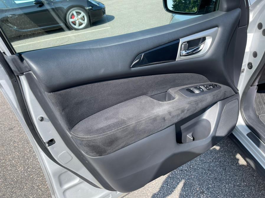 Used Nissan Pathfinder 4WD 4dr S *Ltd Avail* 2015 | Mike And Tony Auto Sales, Inc. South Windsor, Connecticut Used Nissan Pathfinder 4WD 4dr S *Ltd Avail* 2015 | Mike And Tony Auto Sales, Inc. South Windsor, Connecticut