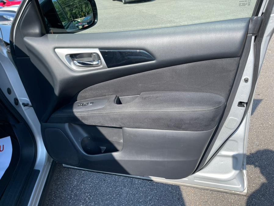 Used Nissan Pathfinder 4WD 4dr S *Ltd Avail* 2015 | Mike And Tony Auto Sales, Inc. South Windsor, Connecticut Used Nissan Pathfinder 4WD 4dr S *Ltd Avail* 2015 | Mike And Tony Auto Sales, Inc. South Windsor, Connecticut