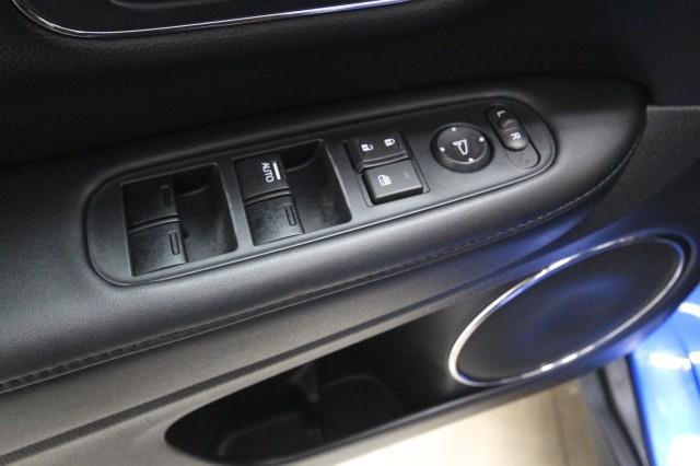 Used Honda Hr-v EX-L AWD w/ Navi & rearCam 2018 | Car Revolution. Maple Shade, New Jersey Used Honda Hr-v EX-L AWD w/ Navi & rearCam 2018 | Car Revolution. Maple Shade, New Jersey