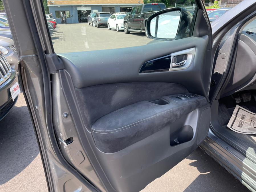 Used Nissan Pathfinder 4WD 4dr S *Ltd Avail* 2015 | Auto Match LLC. Waterbury, Connecticut Used Nissan Pathfinder 4WD 4dr S *Ltd Avail* 2015 | Auto Match LLC. Waterbury, Connecticut