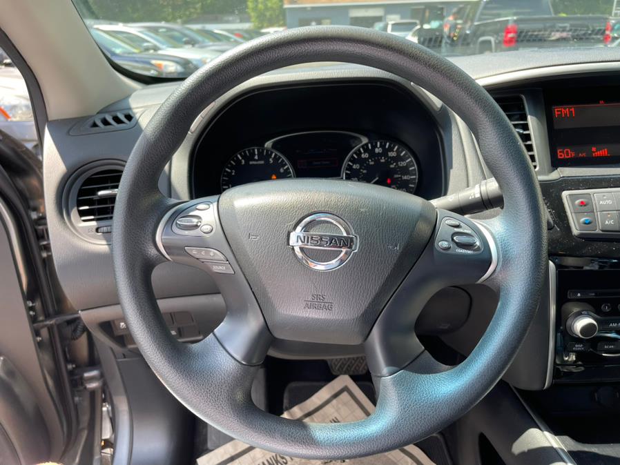 Used Nissan Pathfinder 4WD 4dr S *Ltd Avail* 2015 | Auto Match LLC. Waterbury, Connecticut Used Nissan Pathfinder 4WD 4dr S *Ltd Avail* 2015 | Auto Match LLC. Waterbury, Connecticut