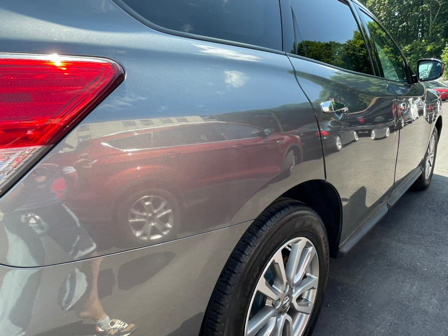 Used Nissan Pathfinder 4WD 4dr S *Ltd Avail* 2015 | Auto Match LLC. Waterbury, Connecticut Used Nissan Pathfinder 4WD 4dr S *Ltd Avail* 2015 | Auto Match LLC. Waterbury, Connecticut