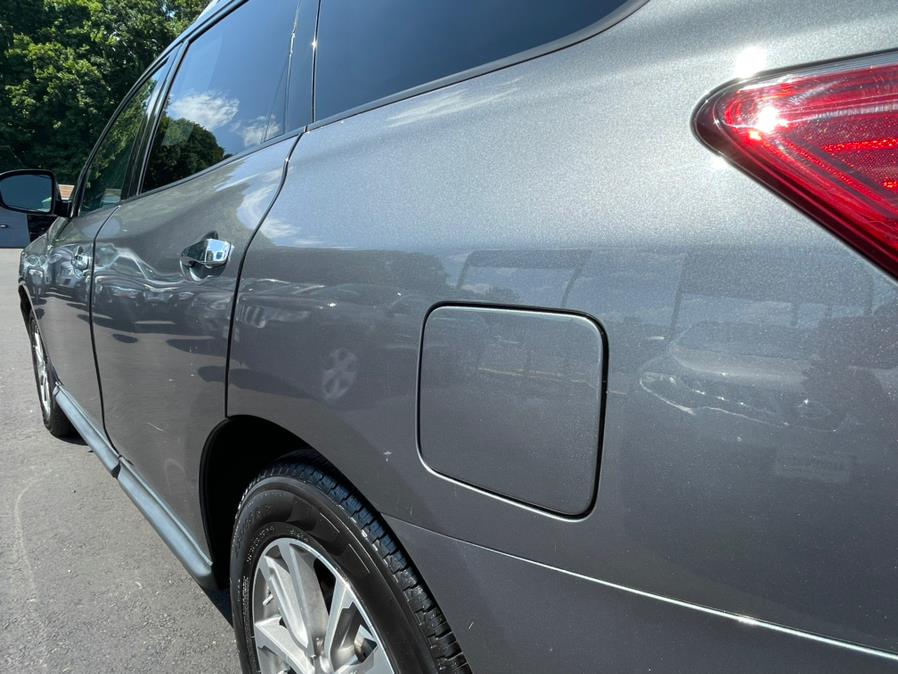Used Nissan Pathfinder 4WD 4dr S *Ltd Avail* 2015 | Auto Match LLC. Waterbury, Connecticut Used Nissan Pathfinder 4WD 4dr S *Ltd Avail* 2015 | Auto Match LLC. Waterbury, Connecticut