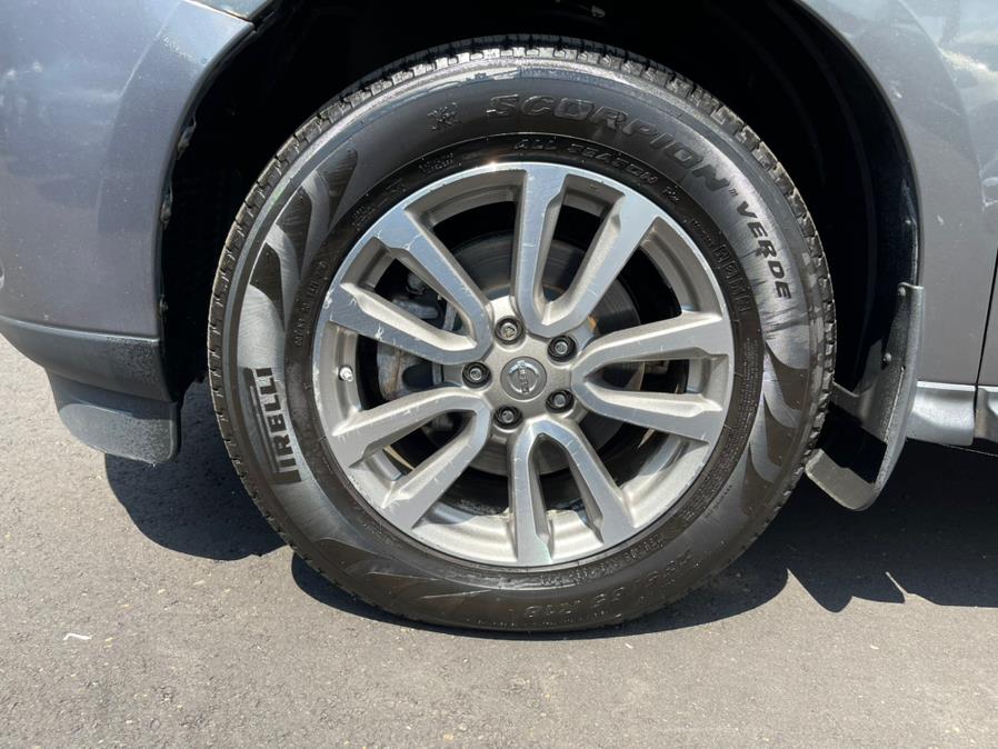 Used Nissan Pathfinder 4WD 4dr S *Ltd Avail* 2015 | Auto Match LLC. Waterbury, Connecticut Used Nissan Pathfinder 4WD 4dr S *Ltd Avail* 2015 | Auto Match LLC. Waterbury, Connecticut