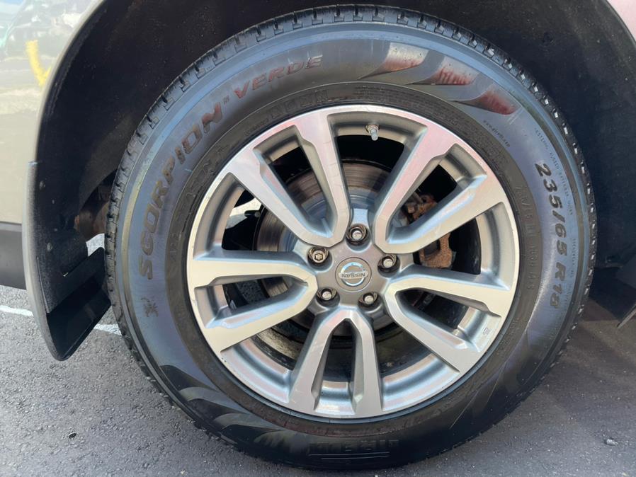Used Nissan Pathfinder 4WD 4dr S *Ltd Avail* 2015 | Auto Match LLC. Waterbury, Connecticut Used Nissan Pathfinder 4WD 4dr S *Ltd Avail* 2015 | Auto Match LLC. Waterbury, Connecticut