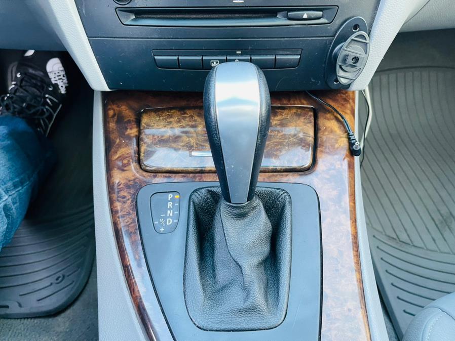 2006 BMW 3 Series 325xi 4dr Sdn AWD, available for sale in New Britain, Connecticut | Supreme Automotive. New Britain, Connecticut 2006 BMW 3 Series 325xi 4dr Sdn AWD, available for sale in New Britain, Connecticut | Supreme Automotive. New Britain, Connecticut