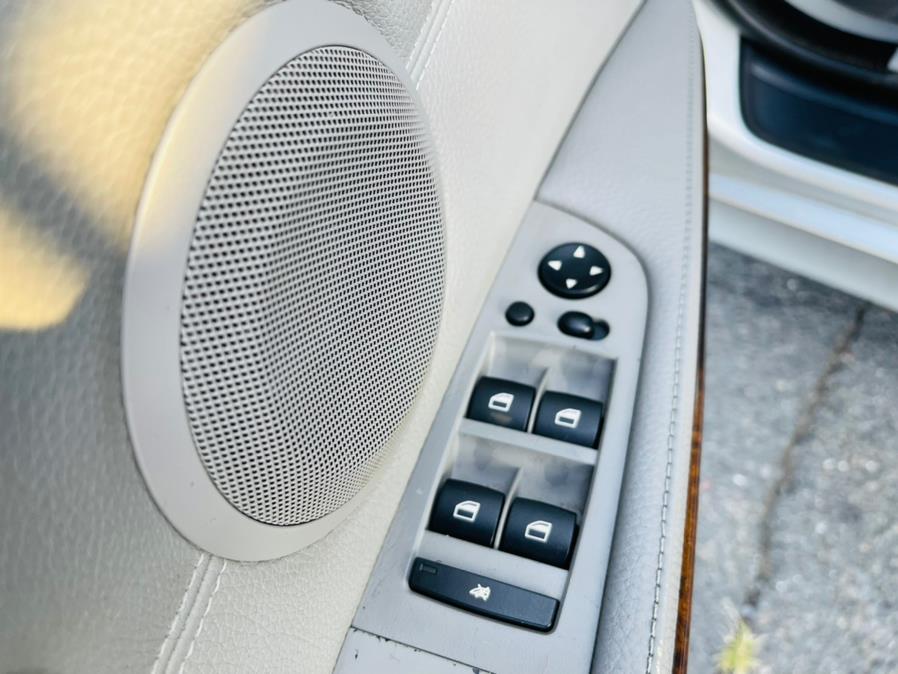 2006 BMW 3 Series 325xi 4dr Sdn AWD, available for sale in New Britain, Connecticut | Supreme Automotive. New Britain, Connecticut 2006 BMW 3 Series 325xi 4dr Sdn AWD, available for sale in New Britain, Connecticut | Supreme Automotive. New Britain, Connecticut