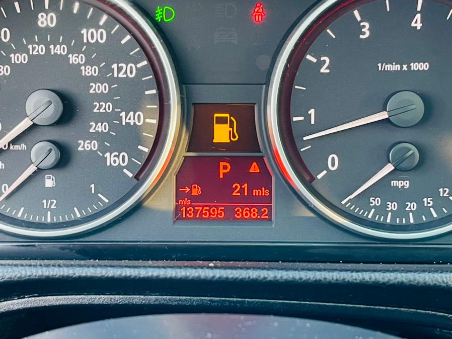 2006 BMW 3 Series 325xi 4dr Sdn AWD, available for sale in New Britain, Connecticut | Supreme Automotive. New Britain, Connecticut 2006 BMW 3 Series 325xi 4dr Sdn AWD, available for sale in New Britain, Connecticut | Supreme Automotive. New Britain, Connecticut