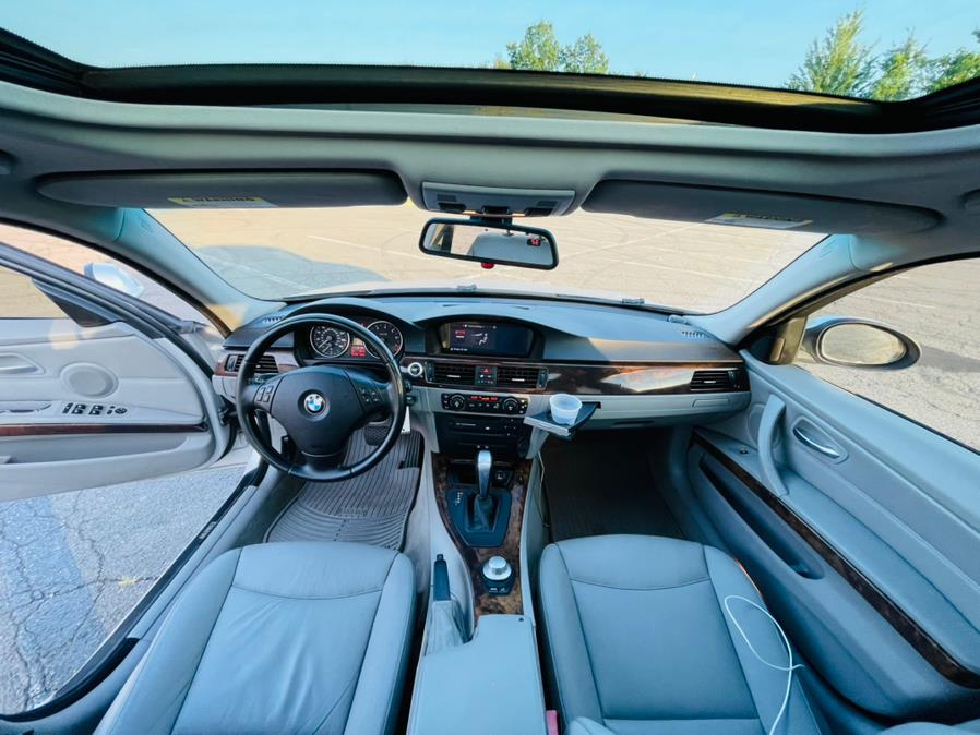2006 BMW 3 Series 325xi 4dr Sdn AWD, available for sale in New Britain, Connecticut | Supreme Automotive. New Britain, Connecticut 2006 BMW 3 Series 325xi 4dr Sdn AWD, available for sale in New Britain, Connecticut | Supreme Automotive. New Britain, Connecticut