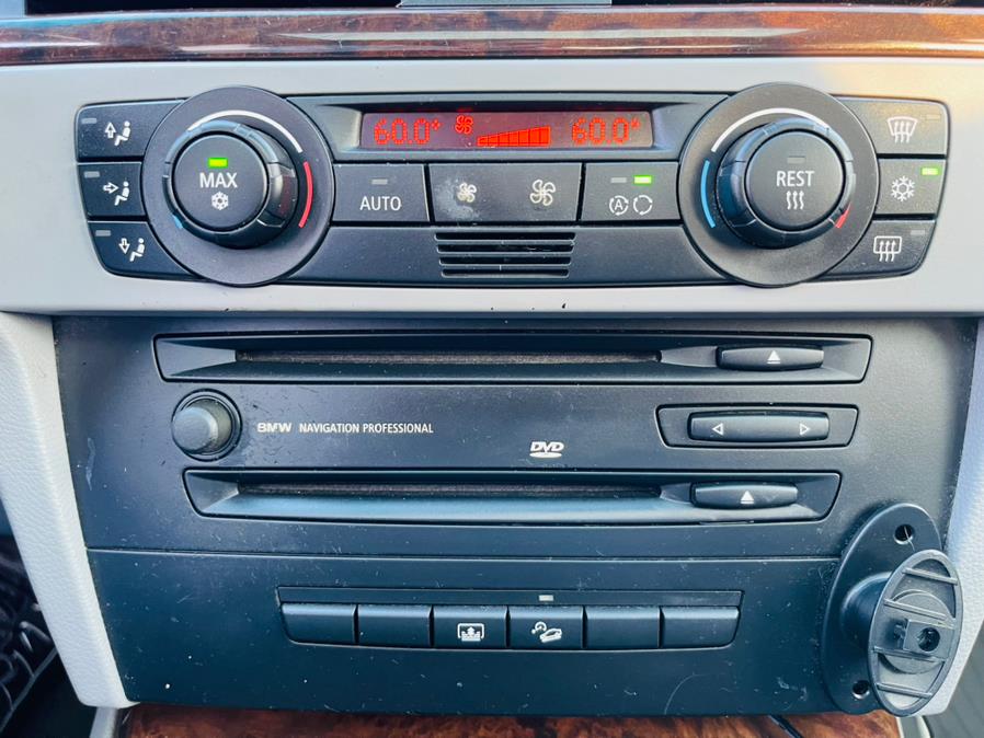 2006 BMW 3 Series 325xi 4dr Sdn AWD, available for sale in New Britain, Connecticut | Supreme Automotive. New Britain, Connecticut 2006 BMW 3 Series 325xi 4dr Sdn AWD, available for sale in New Britain, Connecticut | Supreme Automotive. New Britain, Connecticut