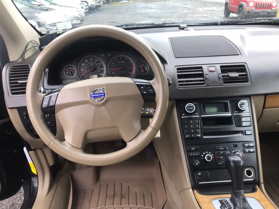Used Volvo XC90 AWD 4dr I6 w/Snrf/3rd Row 2007 | Main Auto of Berlin. Berlin, Connecticut Used Volvo XC90 AWD 4dr I6 w/Snrf/3rd Row 2007 | Main Auto of Berlin. Berlin, Connecticut