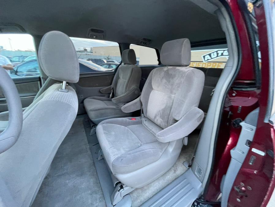Used Toyota Sienna 5dr 7-Pass Van LE AWD 2008 | Brooklyn Auto Mall LLC. Brooklyn, New York Used Toyota Sienna 5dr 7-Pass Van LE AWD 2008 | Brooklyn Auto Mall LLC. Brooklyn, New York