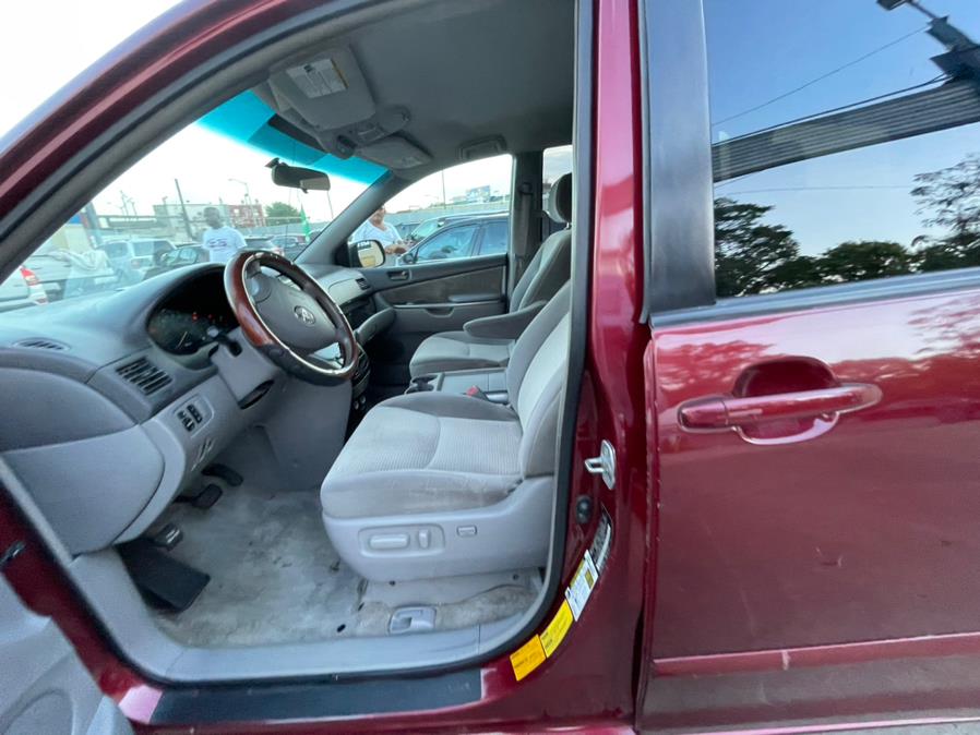 Used Toyota Sienna 5dr 7-Pass Van LE AWD 2008 | Brooklyn Auto Mall LLC. Brooklyn, New York Used Toyota Sienna 5dr 7-Pass Van LE AWD 2008 | Brooklyn Auto Mall LLC. Brooklyn, New York
