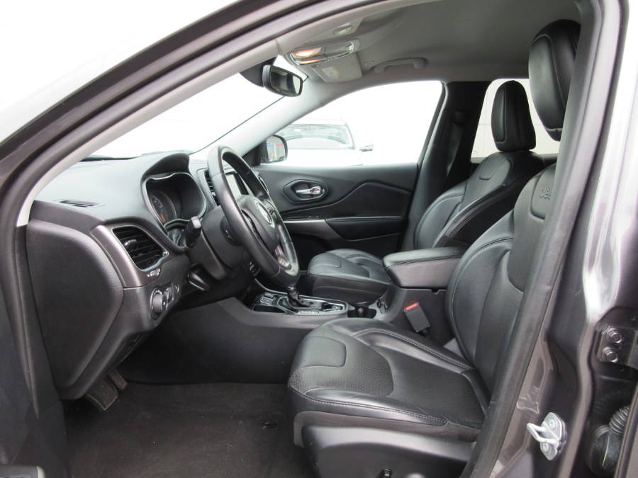 Used Jeep Cherokee Limited FWD 2019 | Route 27 Auto Mall. Linden, New Jersey Used Jeep Cherokee Limited FWD 2019 | Route 27 Auto Mall. Linden, New Jersey
