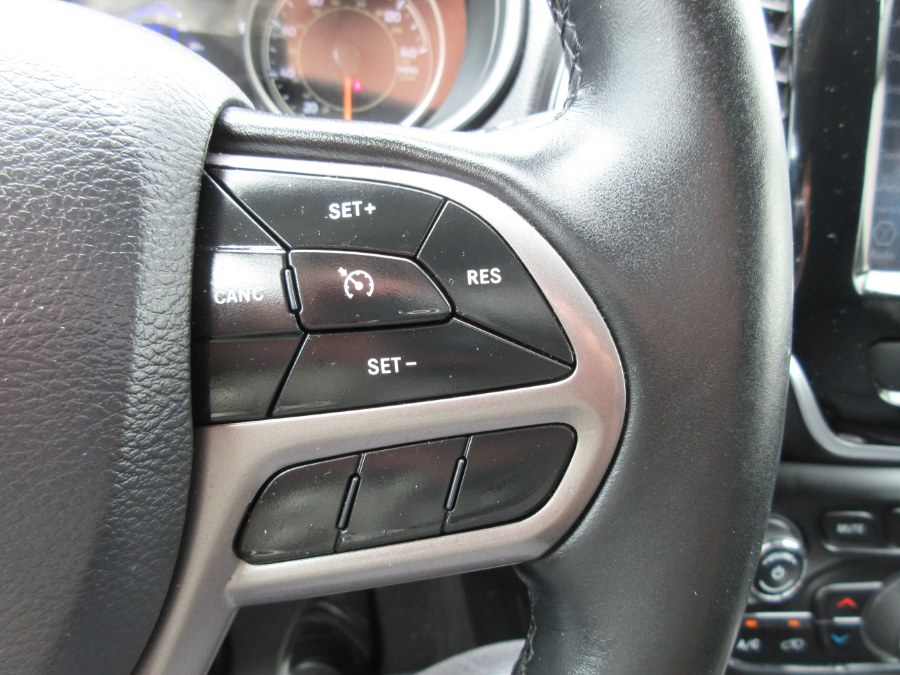 Used Jeep Cherokee Limited FWD 2019 | Route 27 Auto Mall. Linden, New Jersey Used Jeep Cherokee Limited FWD 2019 | Route 27 Auto Mall. Linden, New Jersey