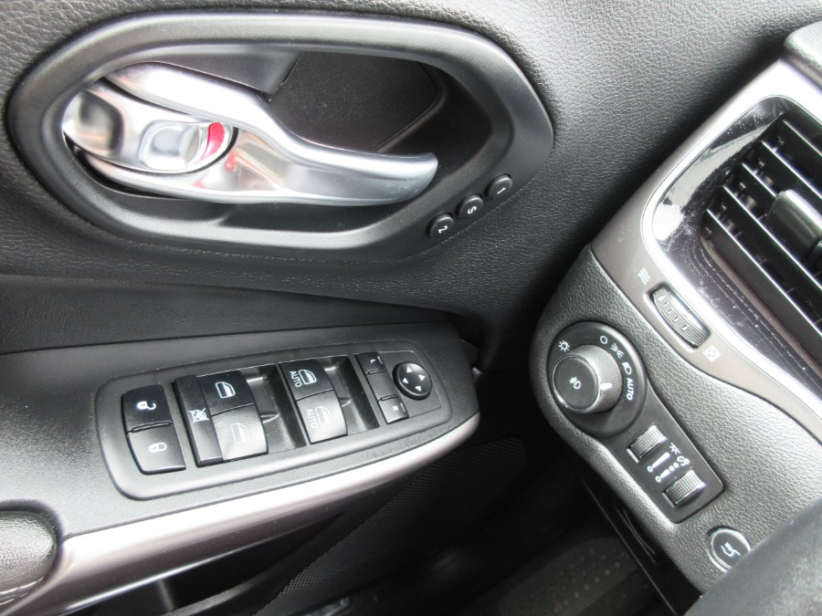 Used Jeep Cherokee Limited FWD 2019 | Route 27 Auto Mall. Linden, New Jersey Used Jeep Cherokee Limited FWD 2019 | Route 27 Auto Mall. Linden, New Jersey