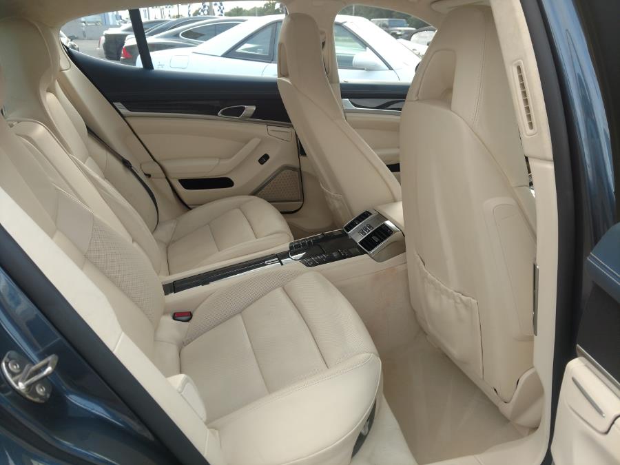 Used Porsche Panamera 4dr HB Turbo 2010 | Alpine Motors Inc. Wantagh, New York Used Porsche Panamera 4dr HB Turbo 2010 | Alpine Motors Inc. Wantagh, New York